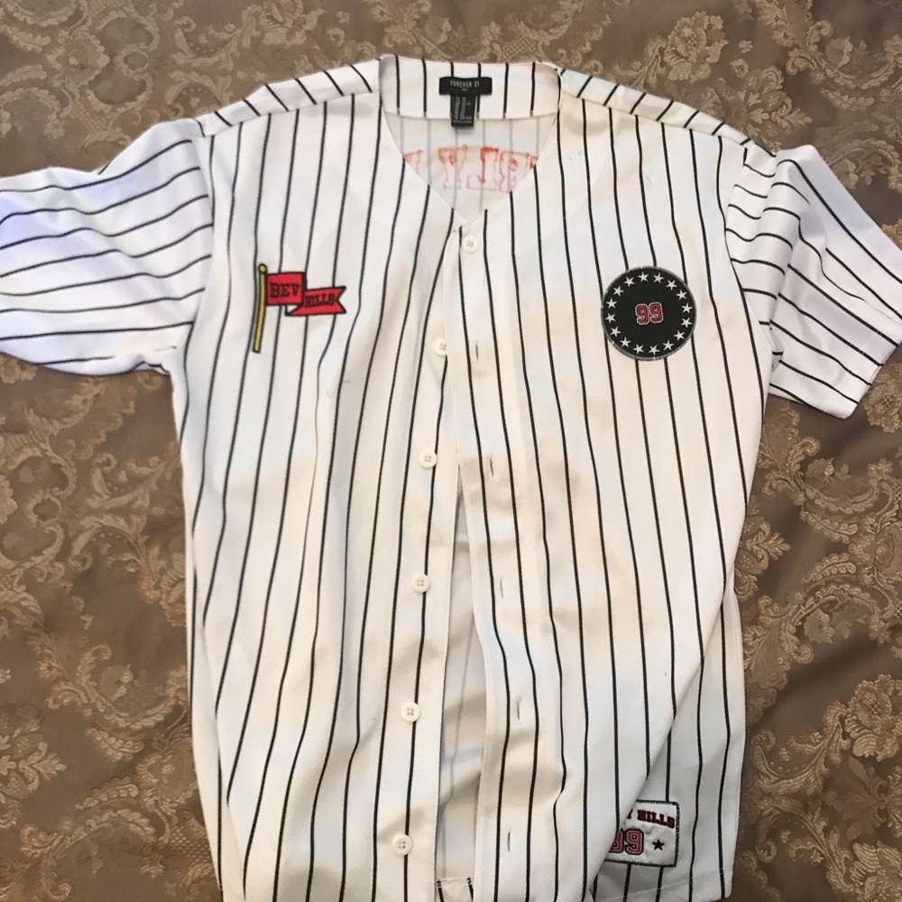 Baseball tee